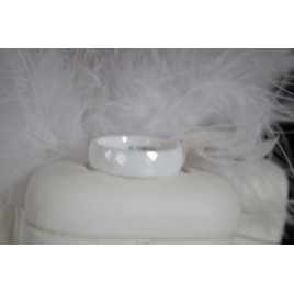 BAGUE EN CERAMIQUE BLANCHE