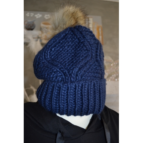 BONNET BLEU À POMPON