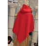 PANCHO à capuche et fausse fourrure rouge